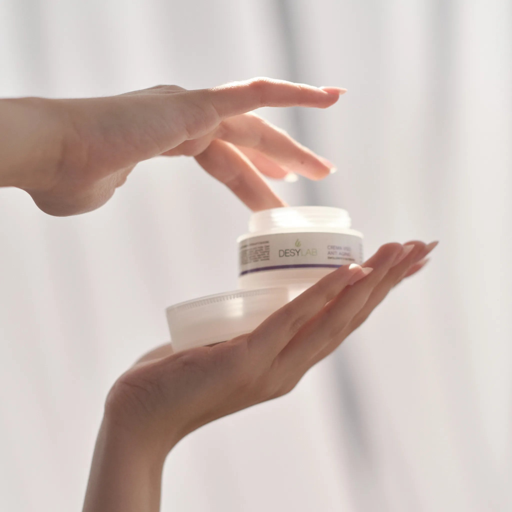 CREMA RIGENERANTE VISO: Antirughe, levigante e rigenerante