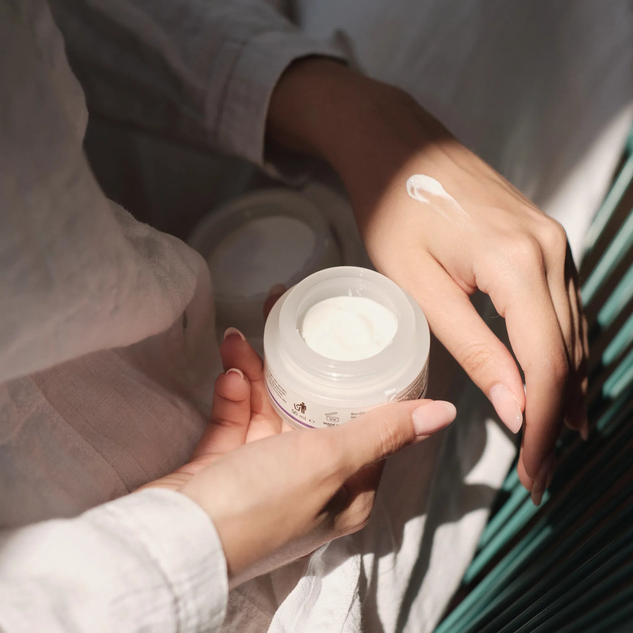 CREMA RIGENERANTE VISO: Antirughe, levigante e rigenerante